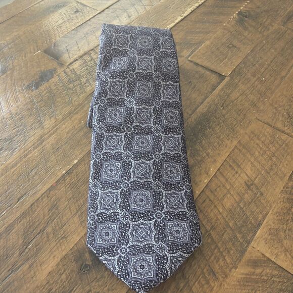 Tom James Other - Tom James USA 100%  Silk Tie Medallion Executive Vintage Ivy Dark Academia